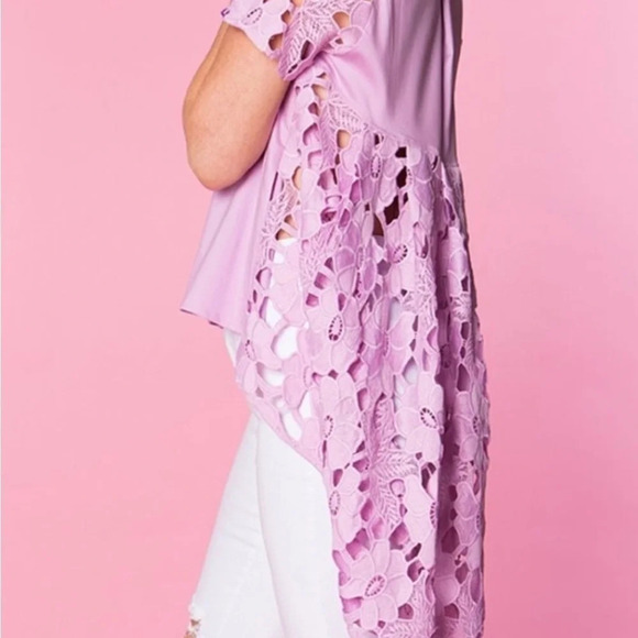 Crosby by Mollie Burch Lavender Floral Lace Top Size Small Mixed Media - Picture 2 of 11